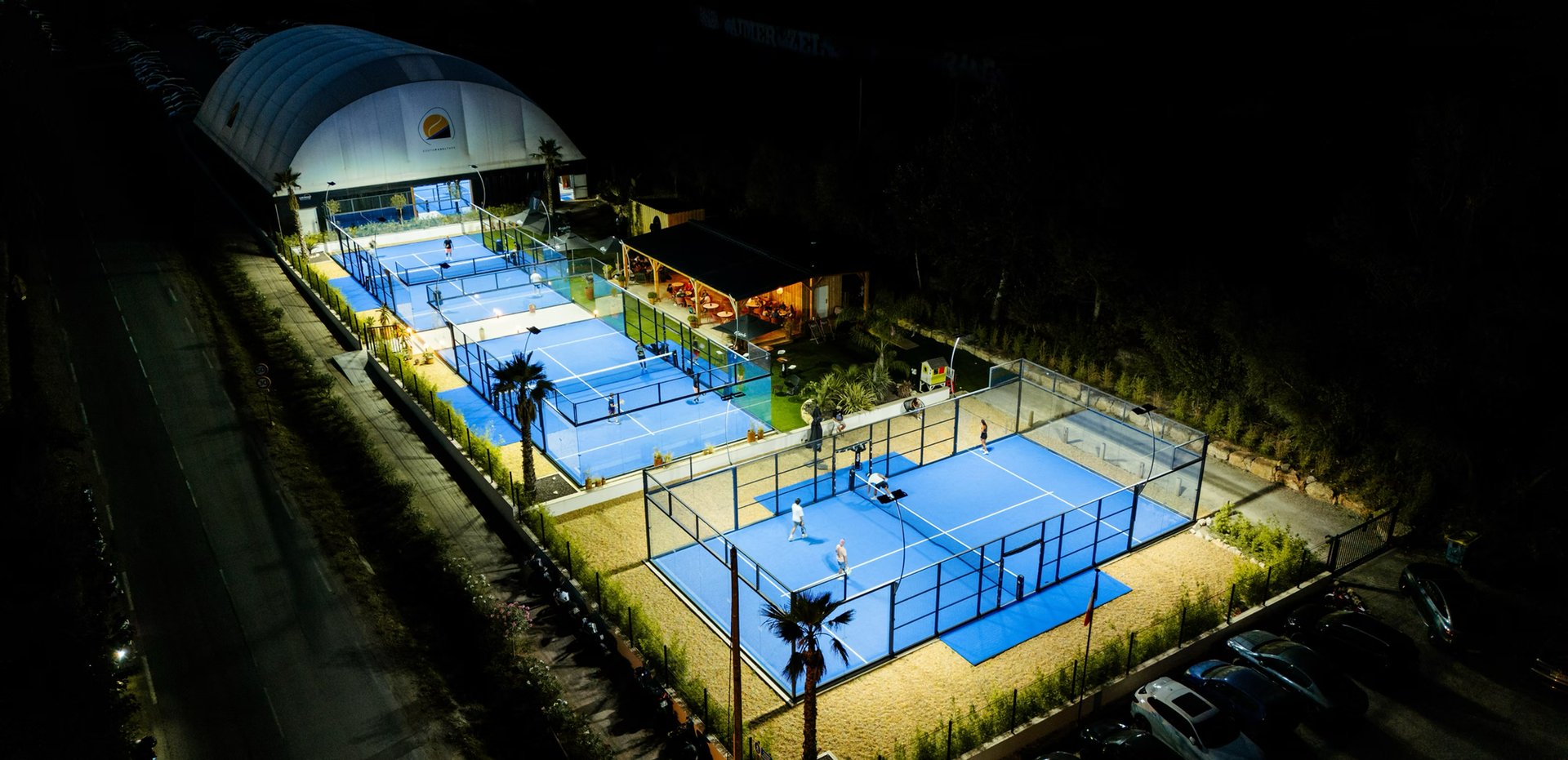 A padel match